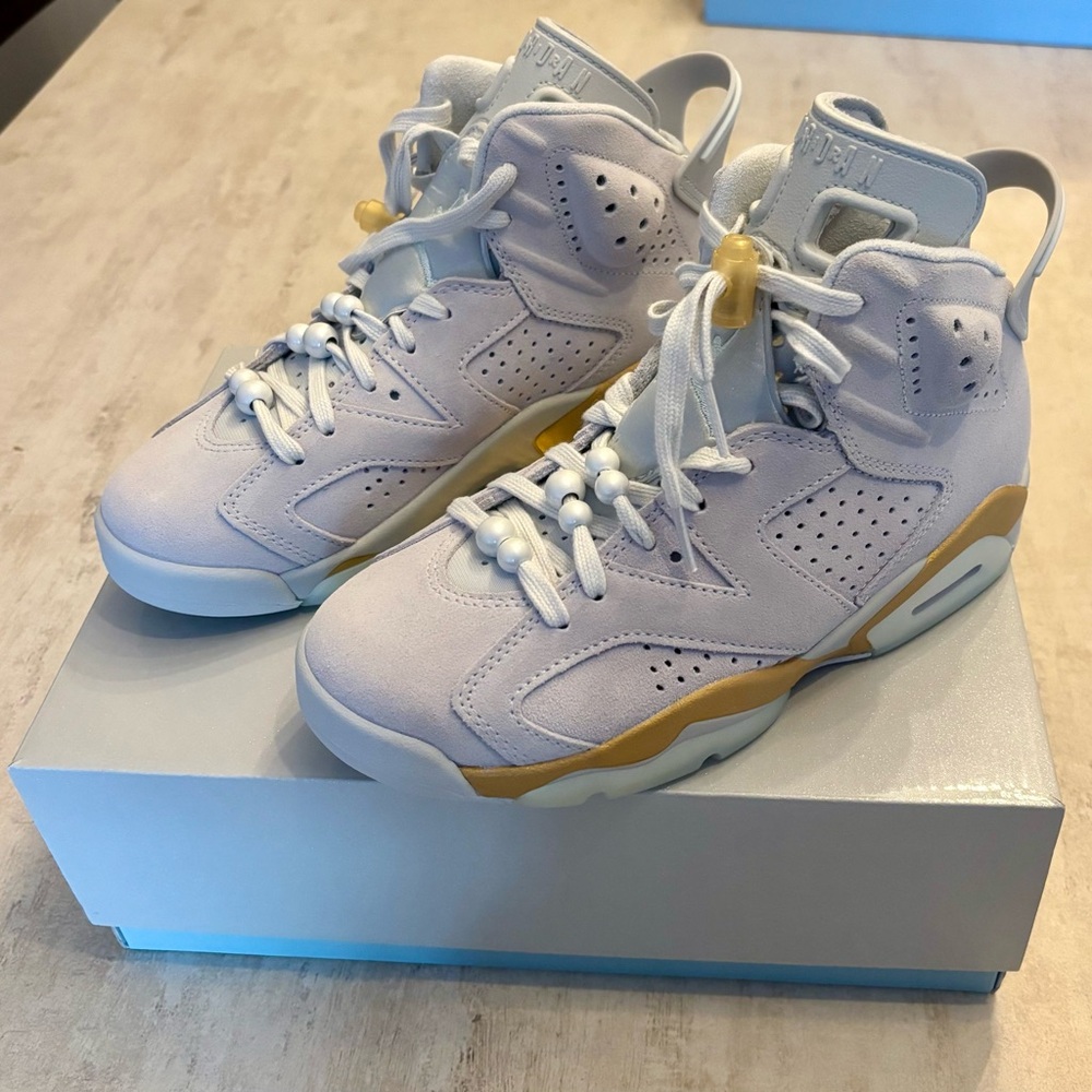Brand New Air Jordan 6 Retro Glacier Blue Pearl